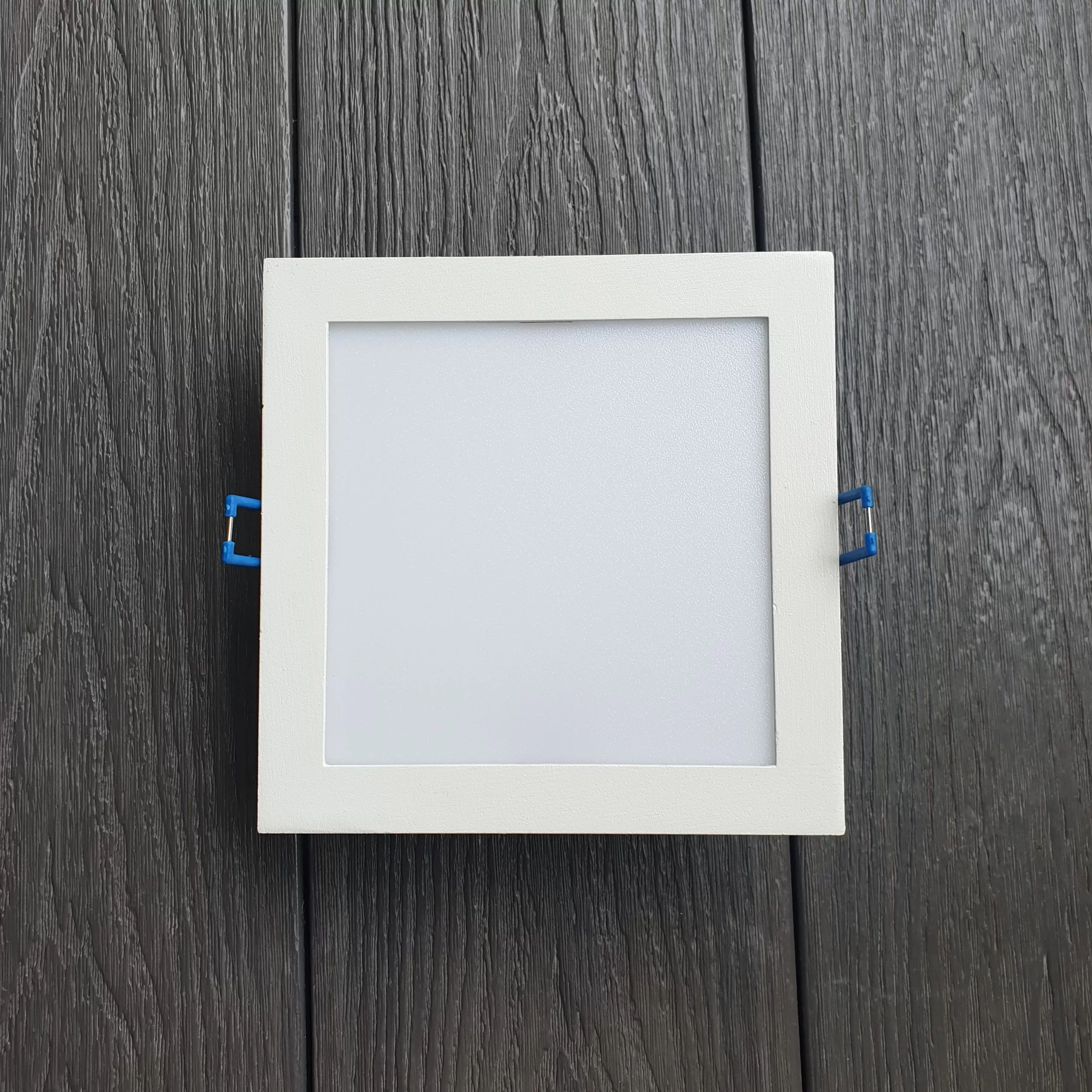 Square DL1 105  scaled