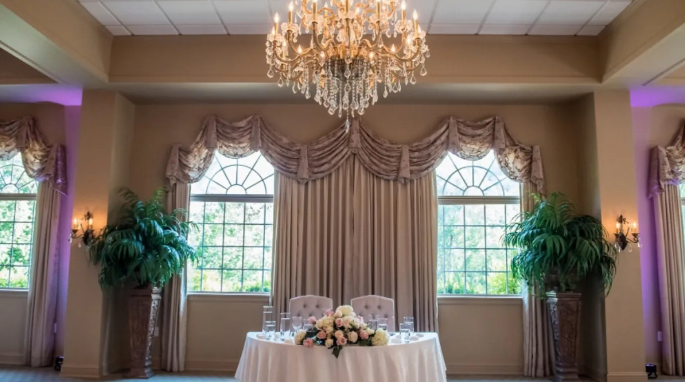 chandeliers-singapore-buying-guide.jpg Crystal chandelier hanging above a dining table in a Singapore HDB dining room