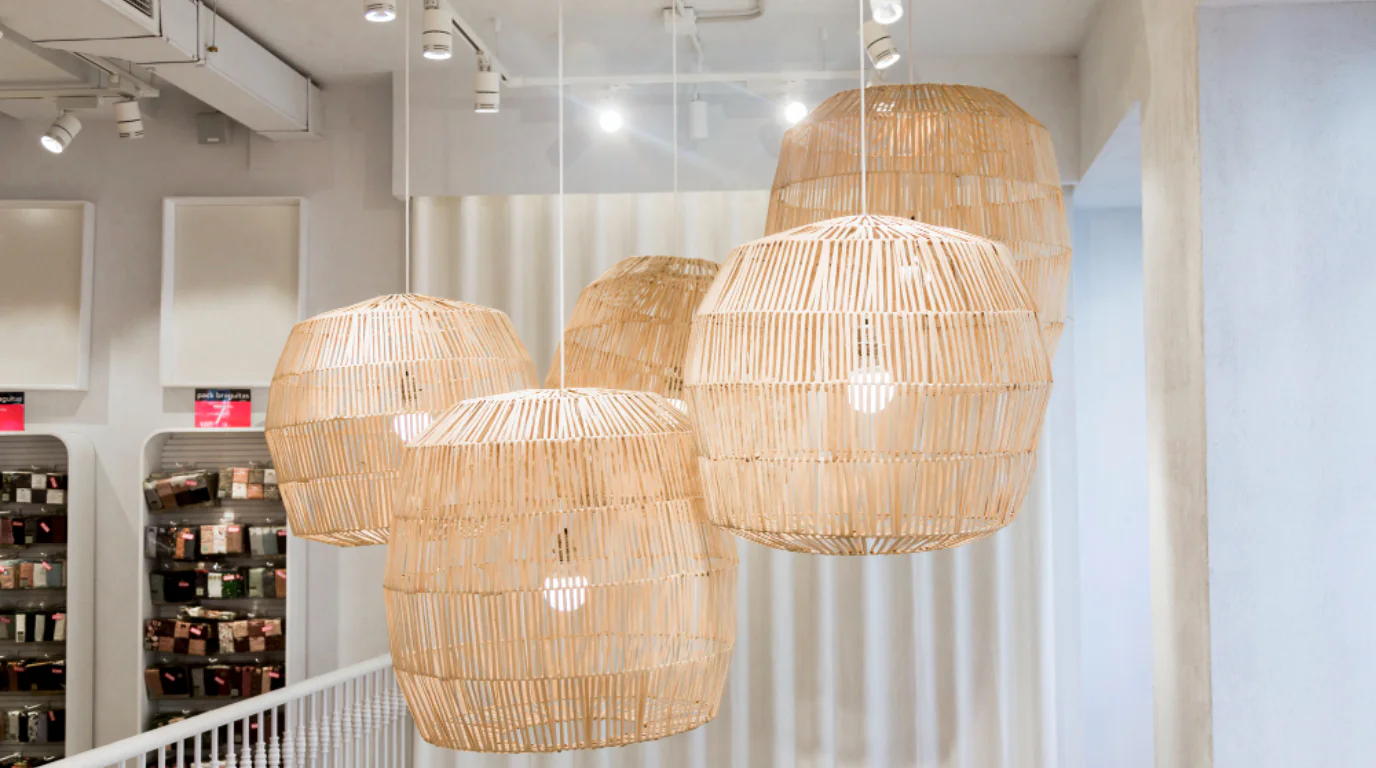 pendant-lights-singapore-kitchen-island.jpg Cluster of pendant lights hanging above a kitchen island in a modern Singapore home